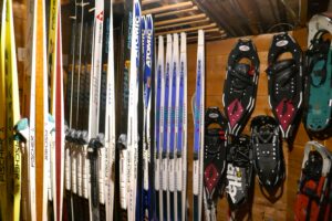 Ski and snowshoe rentals at Bearskin Lodge